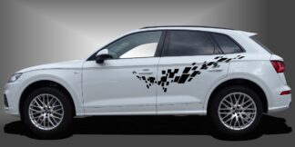 Das Racing Seitendekor ist ein unverwechselbarer Auto-Sticker für SUVs, der dem Fahrzeug eine sportliche und moderne Dimension im Design verleiht. Das Set besteht aus modularen Einzelelementen im Baukastenprinzip. Geeignet für glatte, lackierte Fahrzeugoberflächen. Material: Hochwertige Plotterfolie (Mactac), UV-beständig, waschstraßenfest, rückstandslos entfernbar, Haltbarkeit über 10 Jahre.