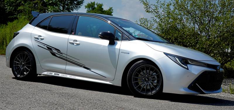Toyota Corolla Set 325 schwarz // Foto: Andreas Lang