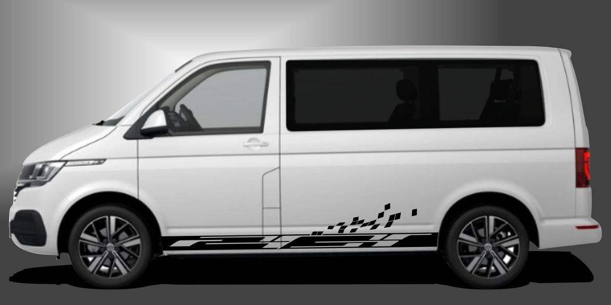 Die T6 Bus Auto Folie ist ein feuriger Tuningaufkleber für Kleinbusse, der dem Fahrzeug eine sportliche und moderne Intensität im Design verleiht. Das Set besteht aus modularen Einzelelementen im Baukastenprinzip. Geeignet für glatte, lackierte Fahrzeugoberflächen. Material: Hochwertige Plotterfolie (Mactac), UV-beständig, waschstraßenfest, rückstandslos entfernbar, Haltbarkeit über 10 Jahre.