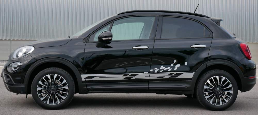 Fiat 500X Set 309 silber // Foto: Tim Joiko