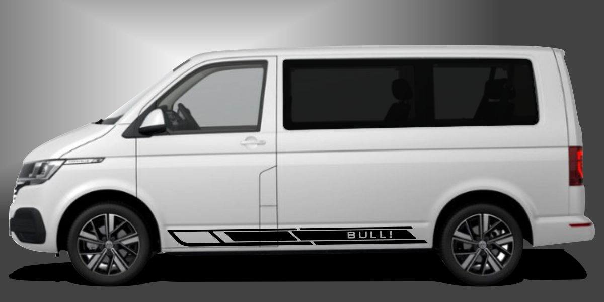 Der Bulli Aufkleber ist ein charmanter Tuning-Aufkleber für Kleinbusse, der dem Fahrzeug ein sportliches und modernes Styling im Design verleiht. Das Set besteht aus modularen Einzelelementen im Baukastenprinzip. Geeignet für glatte, lackierte Fahrzeugoberflächen. Material: Hochwertige Plotterfolie (Mactac), UV-beständig, waschstraßenfest, rückstandslos entfernbar, Haltbarkeit über 10 Jahre.