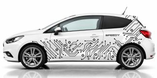 Aufkleber fürs Auto in Schwarz und Dunkelrot auf einem weißen Opel Corsa