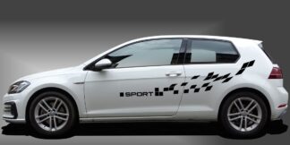 Aufkleber Seiten in Schwarz auf weißem VW Golf 7
