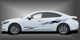 Auto Decals in Schwarz und Blau auf weißem Mazda 6
