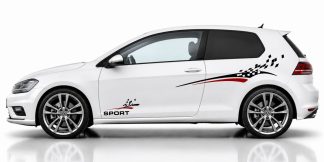 Auto Dekor Aufkleber in Schwarz und Dunkelrot auf einem weißen VW Golf 7