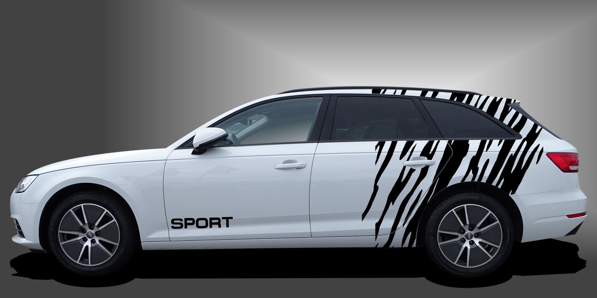 Auto Folie in Schwarz auf weißem Audi A4 Avant
