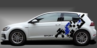Auto Klebetattoo in Schwarz und Blau auf weißem VW Golf 7