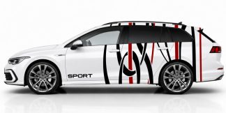 Auto Seitenaufkleber in Schwarz und Dunkelrot auf einem weißen Golf 8 Variant