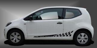 Auto Seitenstreifen Folie in Schwarz auf weißem VW UP
