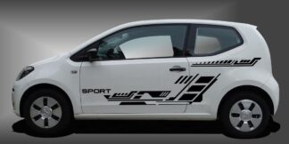 Auto Tuning in Schwarz auf weißem VW UP