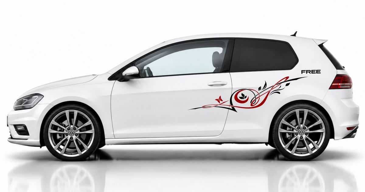 Autoaufkleber Blumen in Schwarz und Dunkelrot auf einem weißen VW Golf 7