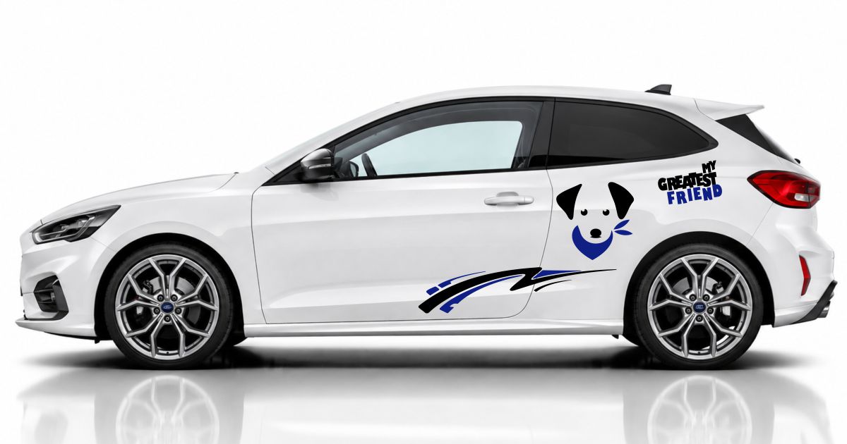 Autoaufkleber Hund in Schwarz und Blau auf einem weißen Ford Focus