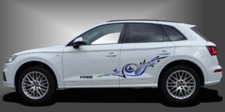 Blumen Aufkleber Auto in Schwarz und Blau auf weißem Audi Q5