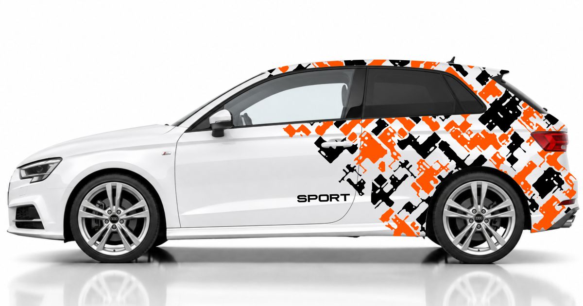 Camouflage Dekor in Schwarz und Orange auf einem weißen Audi A3 Sportback