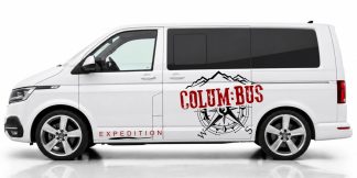 Camper Bus Sticker in Schwarz und Dunkelrot auf einem weißen VW T6