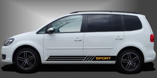 Car Stickers Tattoo in Schwarz und Dunkelgelb auf weißem VW Touran