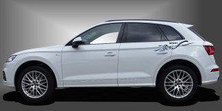 coole Autoaufkleber am Auto in Schwarz und Blau auf weißem Audi Q5