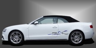 coole Deko Auto in Schwarz und Blau auf weißem Audi A3 Cabrio