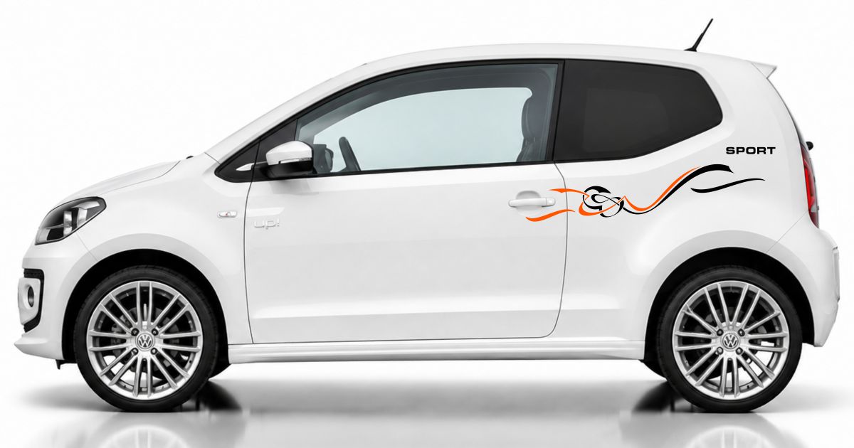 coole Klebestreifen in Schwarz und Orange auf einem weißen VW UP