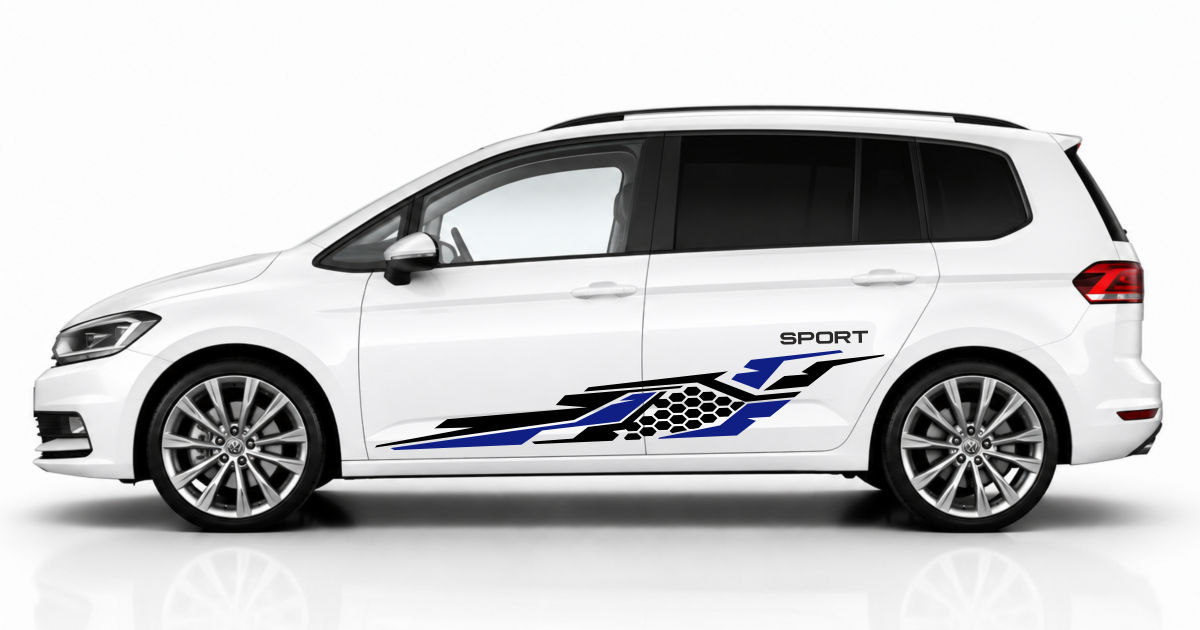 Foliendekor in Schwarz und Blau auf einem weißen VW Touran