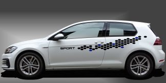 Karo Streifen Aufkleber in Schwarz und Blau auf weißem VW Golf 7