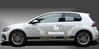 Karosseriestreifen in Schwarz und Gelb auf weißem VW Golf 7