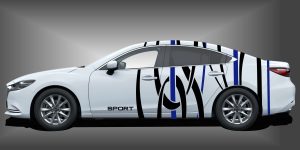 Motorsport Design als sportlicher und hammermäßiger Auto-Style in Schwarz und Blau auf weißem Mazda 6