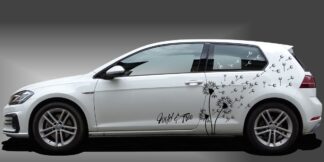 Pusteblume Auto in Schwarz auf weißem VW Golf 7