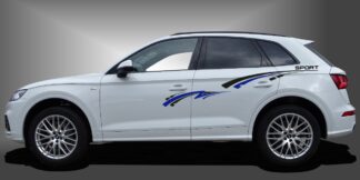 Racing Autodekore in Schwarz und Blau auf weißem Audi Q5