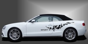 Racing Klebefolie in Schwarz auf weißem Audi A3 Cabrio