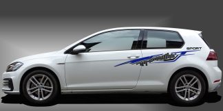 Racing Sport in Schwarz und Blau auf weißem VW Golf 7
