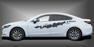 Rallye Streifen Karo in Schwarz und Blau auf weißem Mazda 6