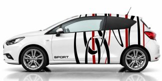 Seitenaufkleber für Autos in Schwarz und Dunkelrot auf einem weißen Opel Corsa