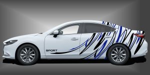 Seitendekor für Auto als sportliche und ausgefallene Autofolie in Schwarz und Blau auf weißem Mazda 6