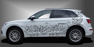 Seitendekor Tribal als sportliche und originelle Auto-Folie in Schwarz auf weißem Audi Q5