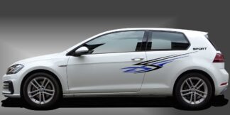 Seitenstreifen A3 in Schwarz und Blau auf weißem VW Golf 7