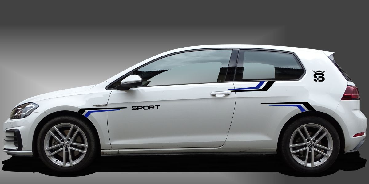 sportliche Seitenstreifen in Schwarz und Blau auf weißem VW Golf 7