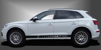 Streifendekor in Schwarz auf weißem Audi Q5