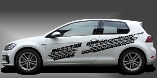 Tire Track Stickers in Schwarz auf weißem VW Golf 7