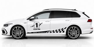 Tuning Stickers in Schwarz auf einem weißen Golf 8 Variant