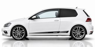 Tuning Zierstreifen in Schwarz auf einem weißen VW Golf 7