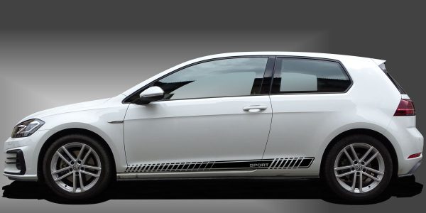 Tuning Zierstreifen in Schwarz auf weißem VW Golf 7