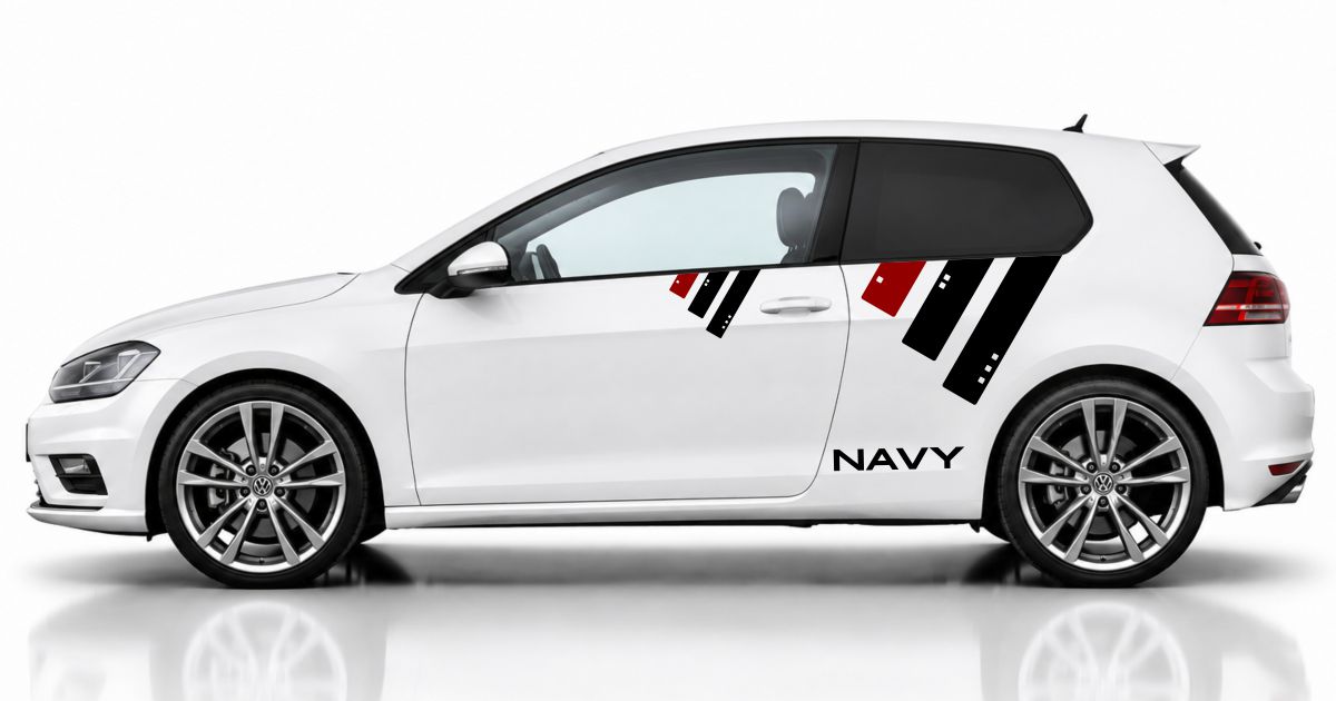 Vinyl Aufkleber in Schwarz und Dunkelrot auf einem weißen VW Golf 7