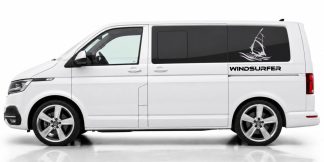 Windsurfer Aufkleber in Silber und Schwarz auf einem weißen VW T6